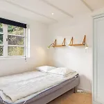 4 Star Holiday Home In Martofte 度假居
